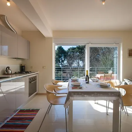 Manto Free Parking Apartman Rovinj